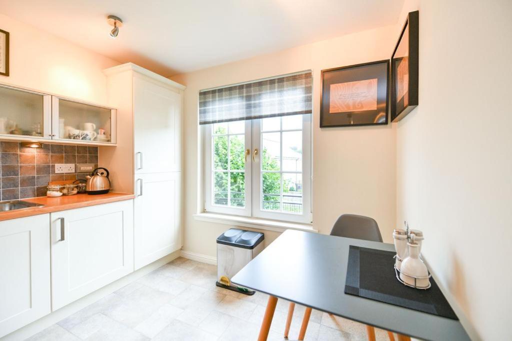 Fabulous Flat * Stirling